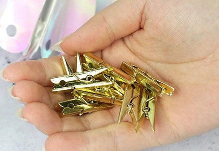Dovecraft Essentials Metallic Pegs - Gold