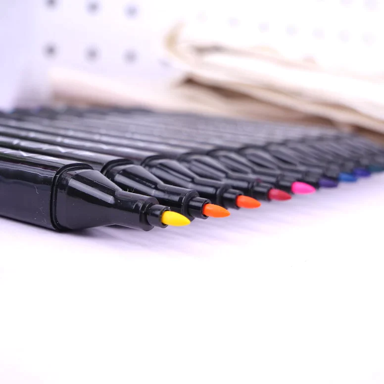 Nova Fabric Markers 12 Set